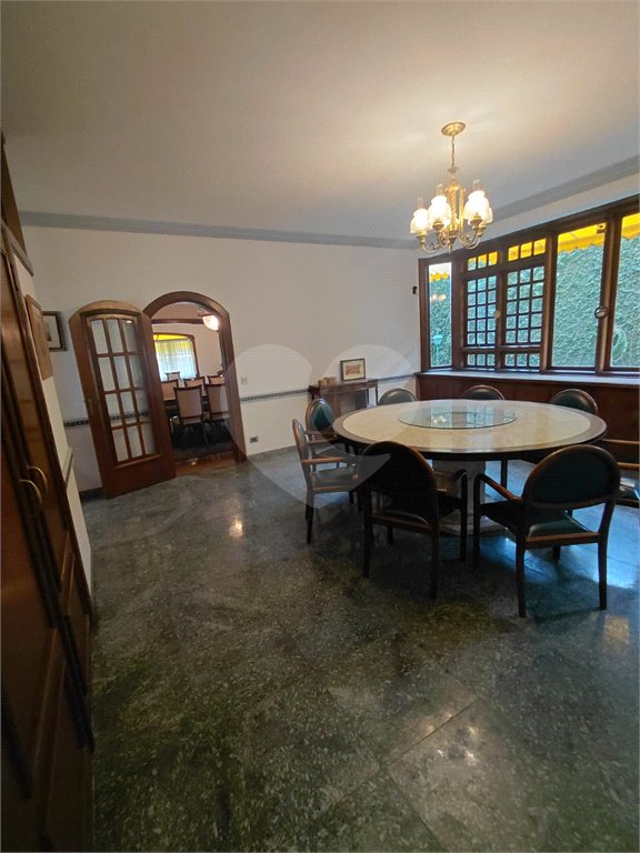 Casa à venda com 4 suítes no condomínio Ville Bourghese, São Paulo - SP