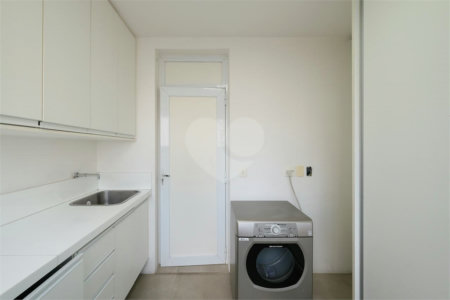 Apartamento para alugar com 3 quartos, sendo 1 suíte, em Pinheiros, São Paulo, SP