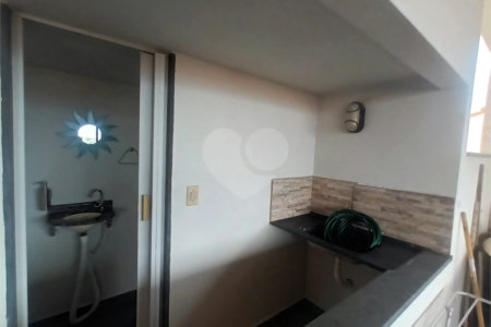 Casa à venda com 2 quartos, sendo 1 suíte, no condomínio Parque Central, Rio de Janeiro - RJ