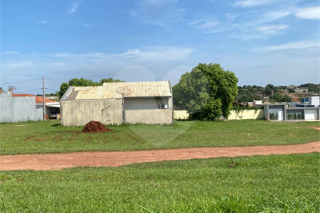 Terreno à venda no condomínio Itapema Iate Clube, Ponta Porã - MS
