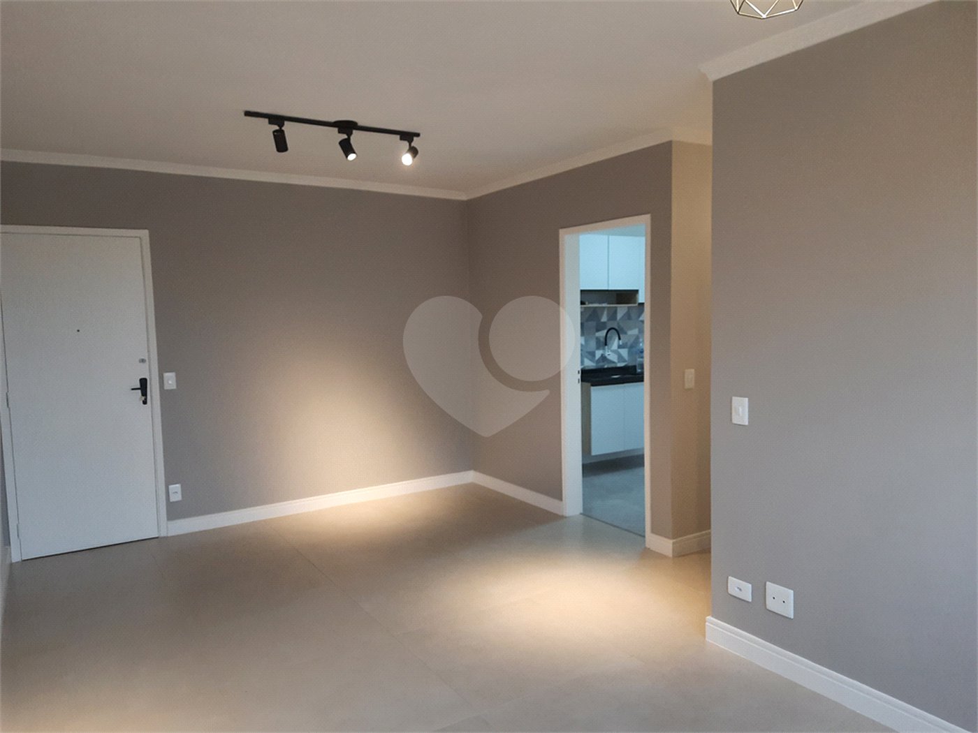 Apartamento à venda com 2 quartos, sendo 1 suíte, em Vila Erna, São Paulo, SP