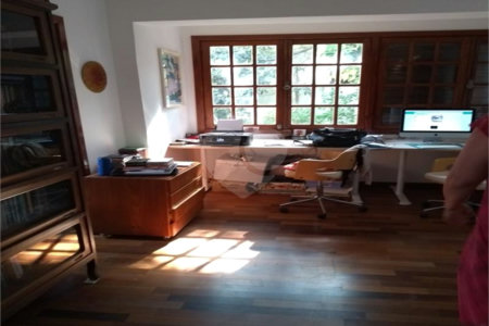 Casa à venda com 5 suítes em Vila Pirajussara, São Paulo, SP