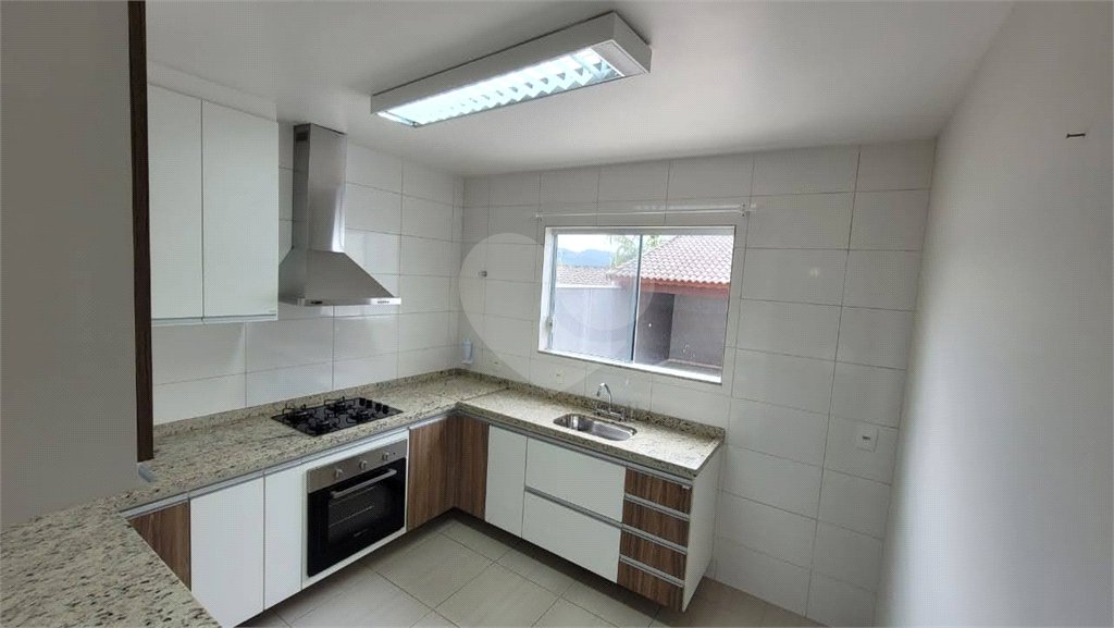 Sobrado à venda com 2 quartos, sendo 1 suíte,  em Vila Suissa, Mogi das Cruzes, SP