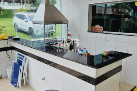 Chácara à venda com 4 suítes em Distrito de Porto, Capela do Alto, SP
