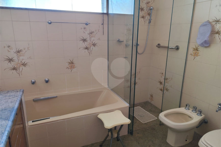 Sobrado à venda com 4 suítes em Santana, São Paulo, SP