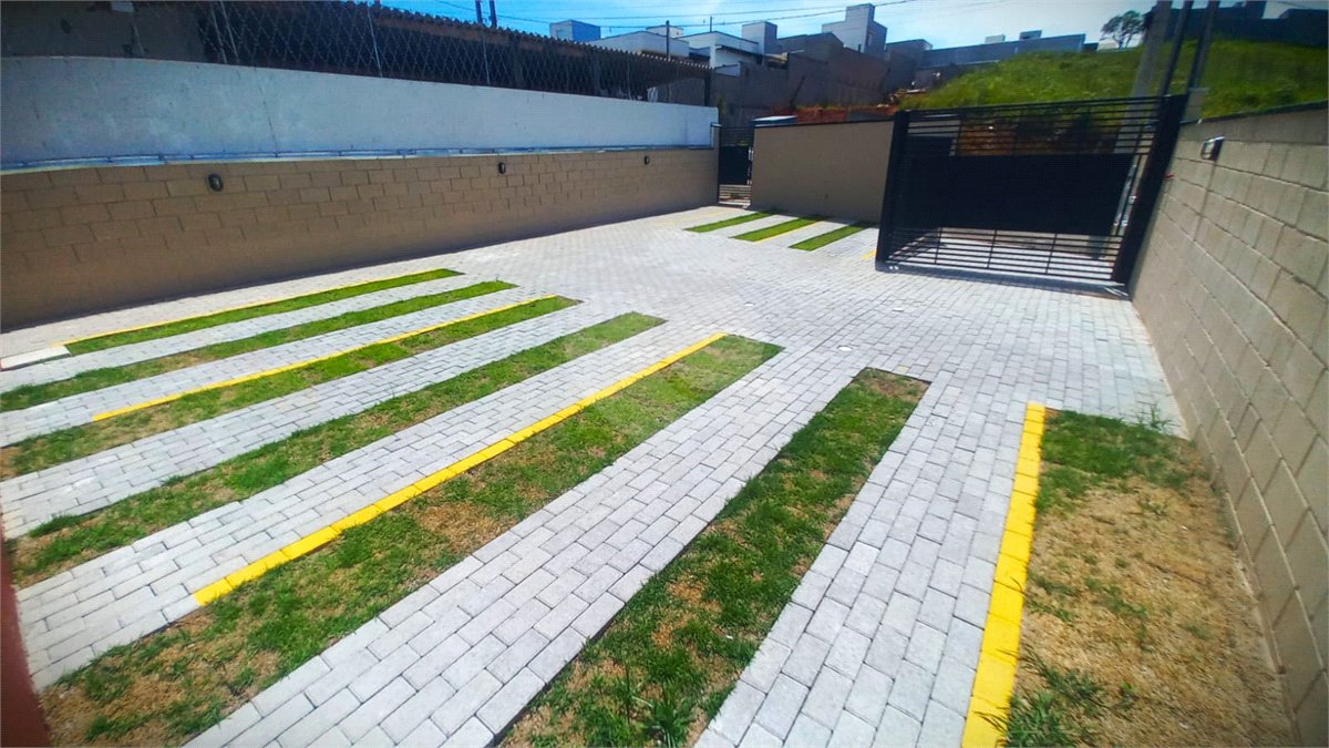 Casa à venda com 2 quartos, sendo 1 suíte,  em Vila São Paulo, Mogi das Cruzes, SP