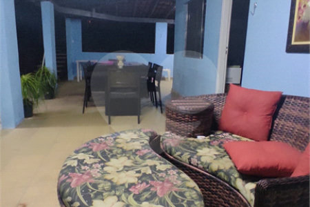 Casa à venda com 3 quartos, sendo 1 suíte, no condomínio Alpes Douro, Bom Jesus dos Perdões - SP