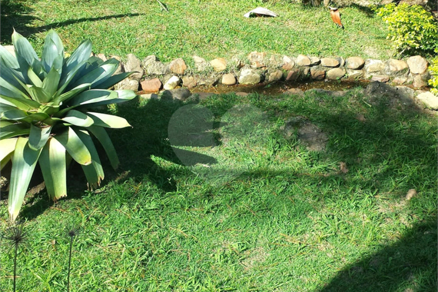 Casa Térrea à venda com 5 quartos, sendo 3 suítes, em Serra da Cantareira, Mairiporã, SP