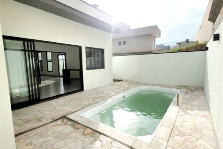 Casa à venda com 3 quartos, sendo 1 suíte, no condomínio Residencial Lagos D Icarai, Salto - SP