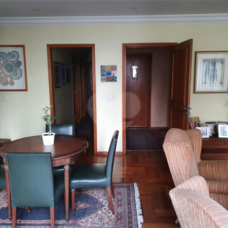 Apartamento à venda com 3 quartos, sendo 2 suítes, em Itaim Bibi, São Paulo, SP