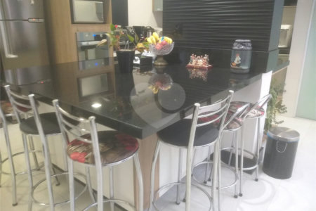 Apartamento à venda com 3 quartos, sendo 1 suíte,  em Paraíso, São Paulo, SP