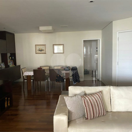 Apartamento à venda com 3 quartos, sendo 2 suítes,  em Campo Belo, São Paulo, SP