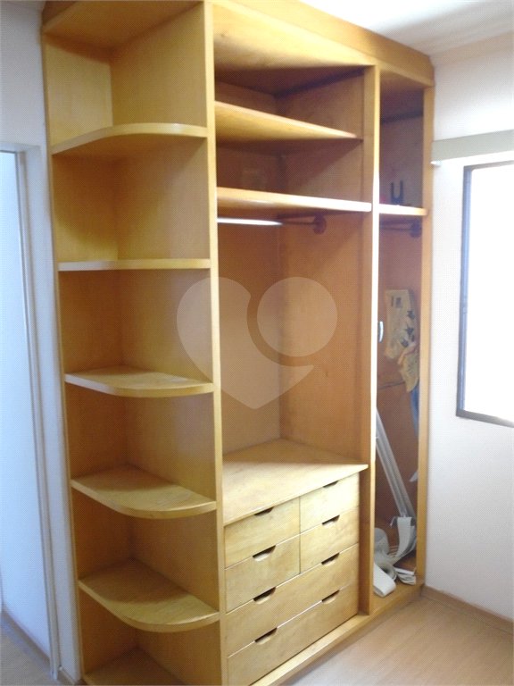 Apartamento à venda com 3 quartos, sendo 1 suíte, em Vila Oliveira, Mogi das Cruzes, SP