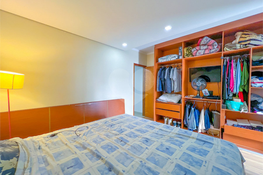 Sobrado à venda com 3 quartos, sendo 1 suíte,  em Tremembé, São Paulo, SP