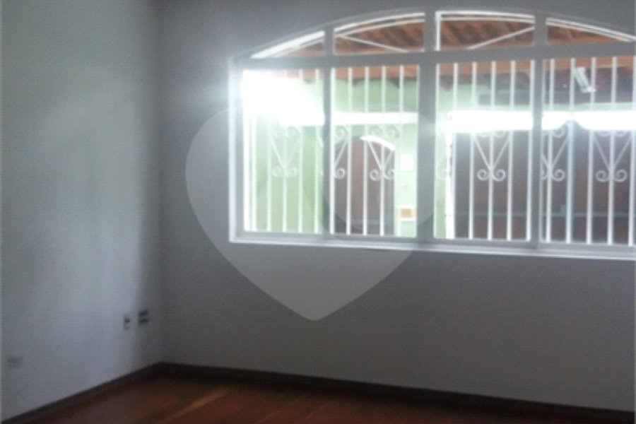 Sobrado à venda com 3 quartos, sendo 1 suíte, em Horto, São Paulo, SP