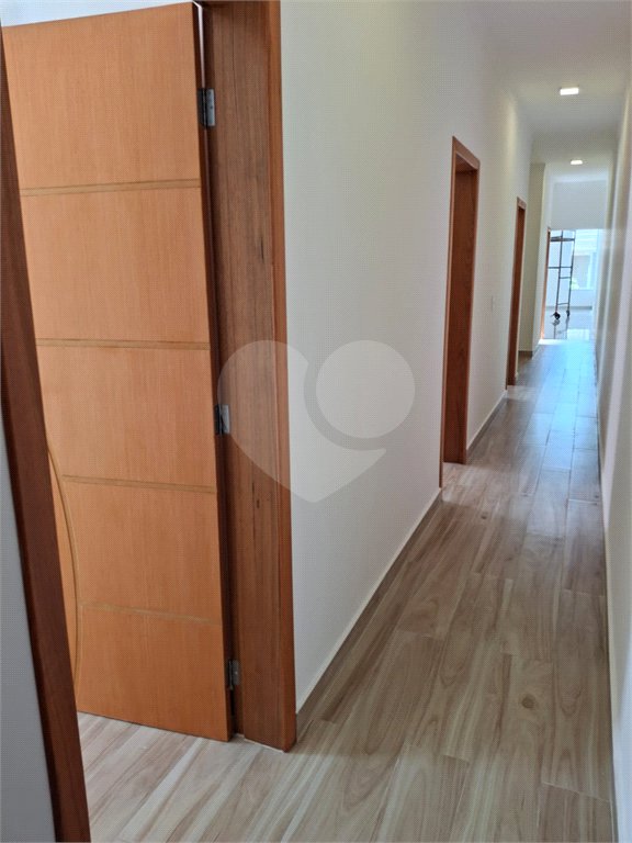 Casa à venda com 3 quartos, sendo 1 suíte, no condomínio Costa das Areias, Salto - SP