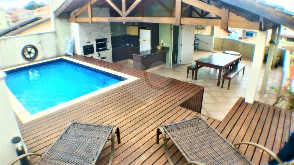 Casa à venda com 5 suítes no condomínio Travessa Tenente Ariston de Oliveira,4, São Paulo - SP
