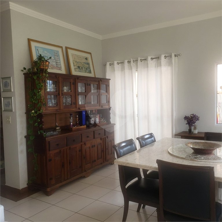 Sobrado à venda com 3 quartos, sendo 1 suíte, em Tremembé, São Paulo, SP