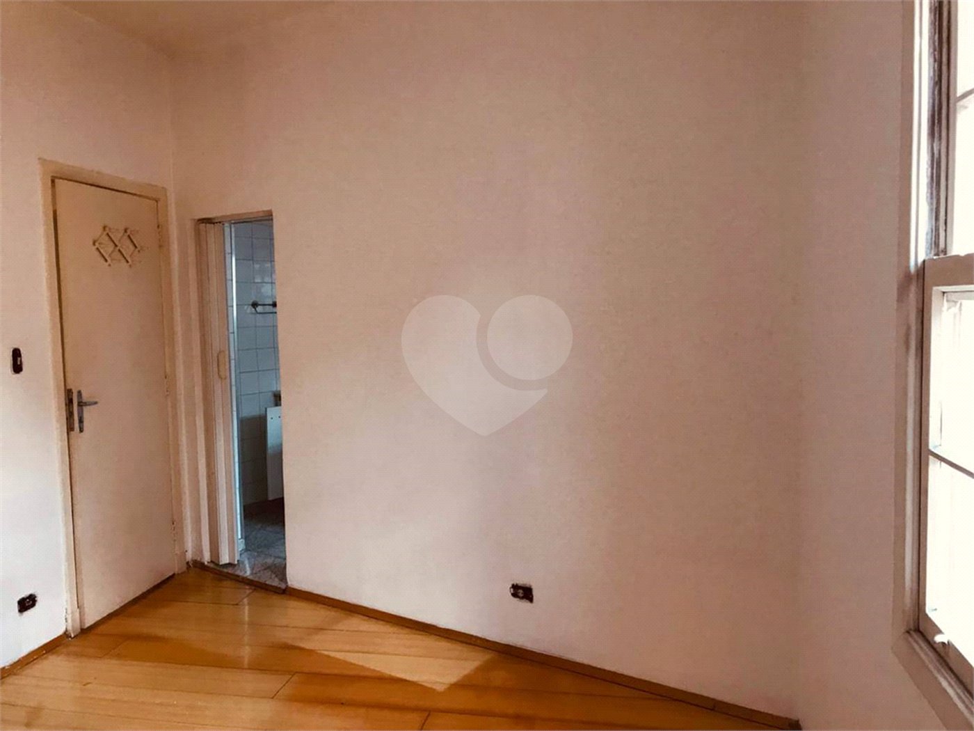 Casa à venda com 3 quartos, sendo 1 suíte, em Vila Mariana, São Paulo, SP