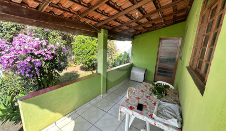 Casa à venda com 3 quartos, sendo 1 suíte,  em Jardim Colonial, Atibaia, SP