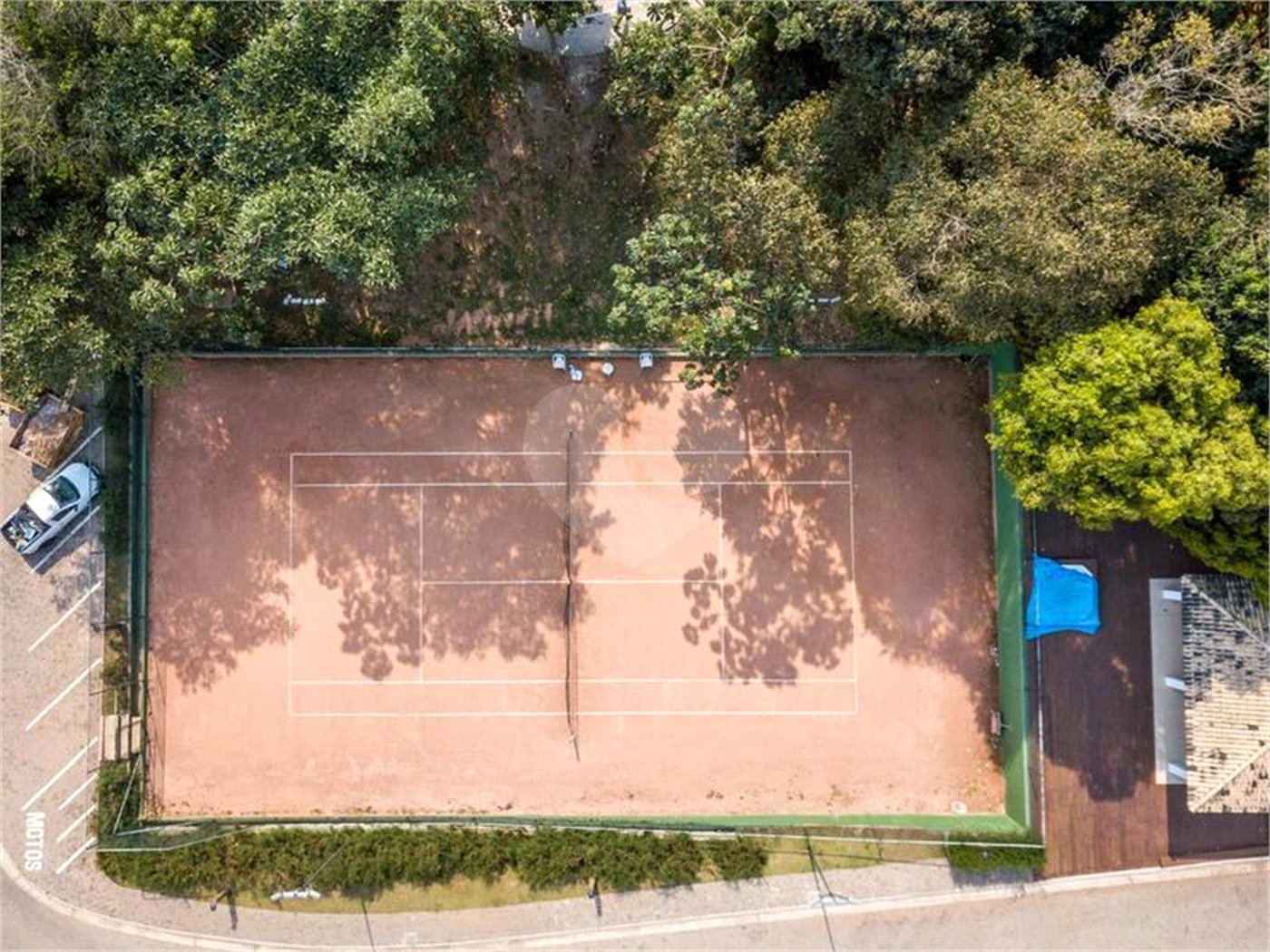 Casa à venda com 3 suítes no condomínio Ecovillágio, São Roque - SP