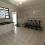 Casa à venda com 4 quartos, sendo 1 suíte, em Valentina Figueiredo, Ribeirão Preto, SP