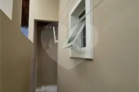 Casa à venda com 3 quartos, sendo 1 suíte, em Loteamento Residencial Vista Linda, São José dos Campos, SP
