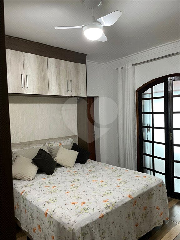 Sobrado à venda com 3 quartos, sendo 1 suíte, em Jardim Fernandes, São Paulo, SP
