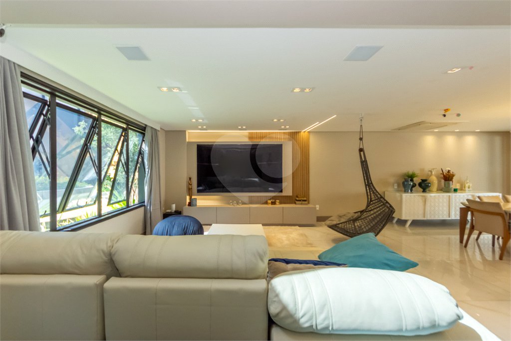 Casa à venda com 3 suítes no condomínio Reserva 8, São Paulo - SP