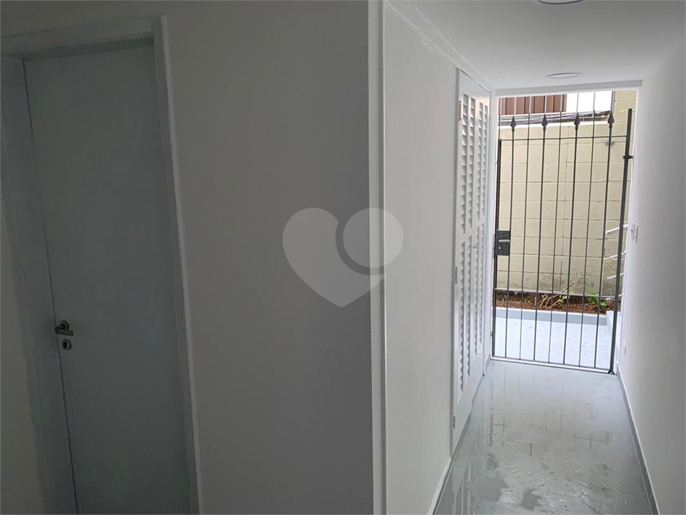 Sobrado à venda ou para alugar com 7 quartos, sendo 3 suítes, em Vila Mariana, São Paulo, SP