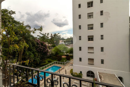 Apartamento à venda com 3 quartos, sendo 2 suítes, em Alto da Boa Vista, São Paulo, SP