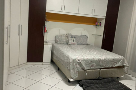 Sobrado à venda com 4 quartos, sendo 1 suíte, em Vila Áurea, Poá, SP