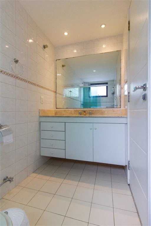 Apartamento à venda com 3 quartos, sendo 2 suítes,  em Vila Andrade, São Paulo, SP