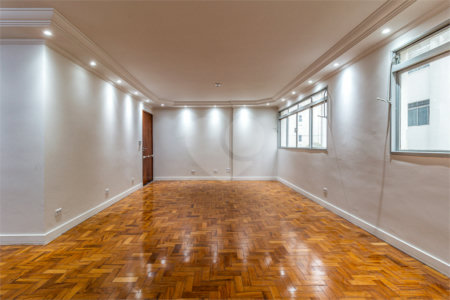 Apartamento à venda ou para alugar com 3 quartos, sendo 1 suíte,  em Itaim Bibi, São Paulo, SP