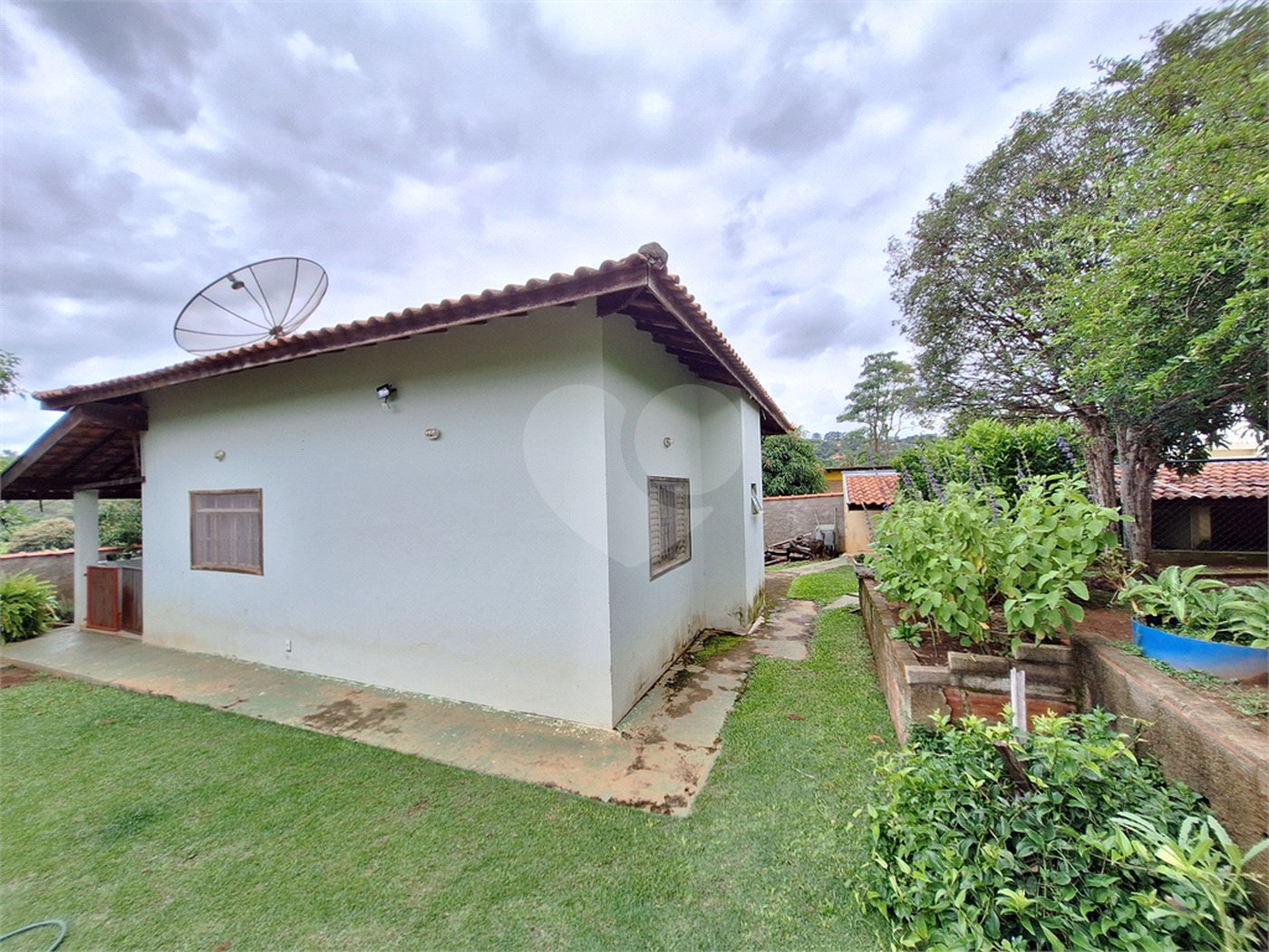 Casa à venda com 7 quartos, sendo 3 suítes, no condomínio Chacaras do Lago, Vinhedo - SP