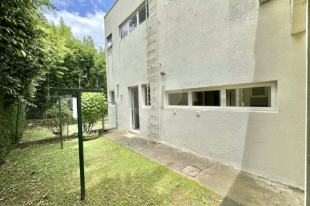 Casa à venda com 4 suítes no condomínio Recanto Impla, Carapicuíba - SP