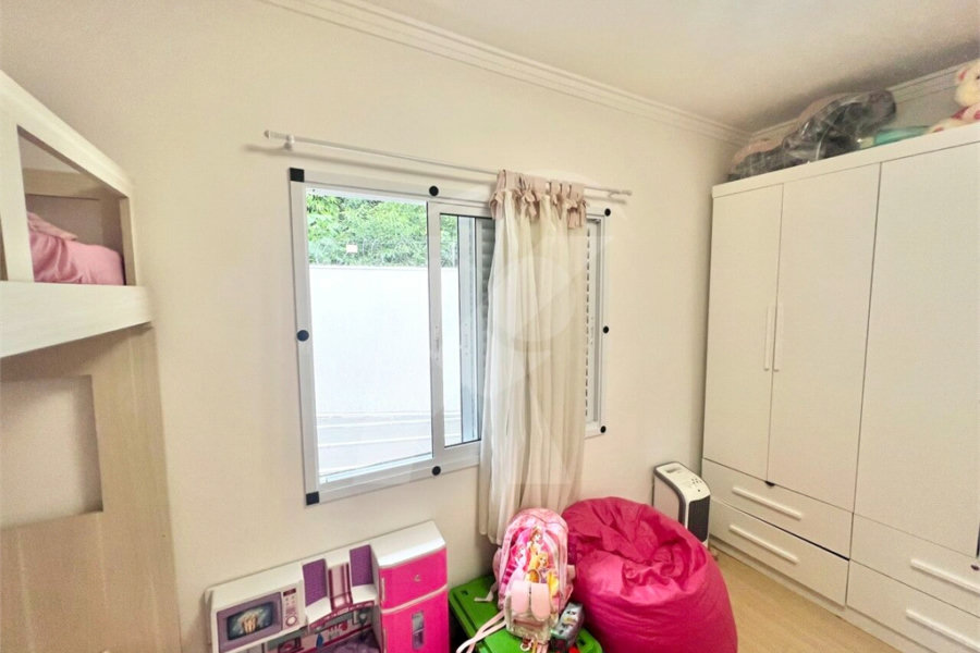Sobrado à venda com 3 quartos, sendo 1 suíte,  em Tremembé, São Paulo, SP