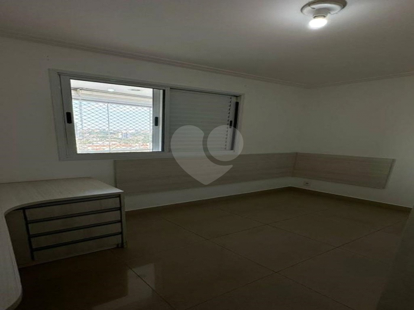 Apartamento à venda com 3 quartos, sendo 1 suíte, em Parque Maria Luiza, São Paulo, SP