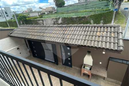 Sobrado à venda com 3 quartos, sendo 2 suítes,  em Vila Oliveira, Mogi das Cruzes, SP