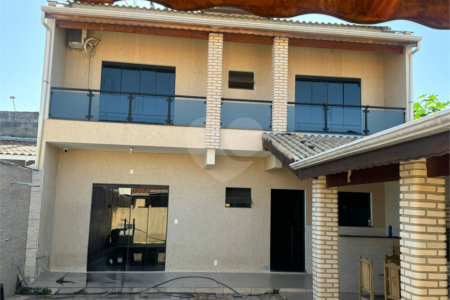 Casa à venda com 4 quartos, sendo 1 suíte, em Vila Santana, Sorocaba, SP