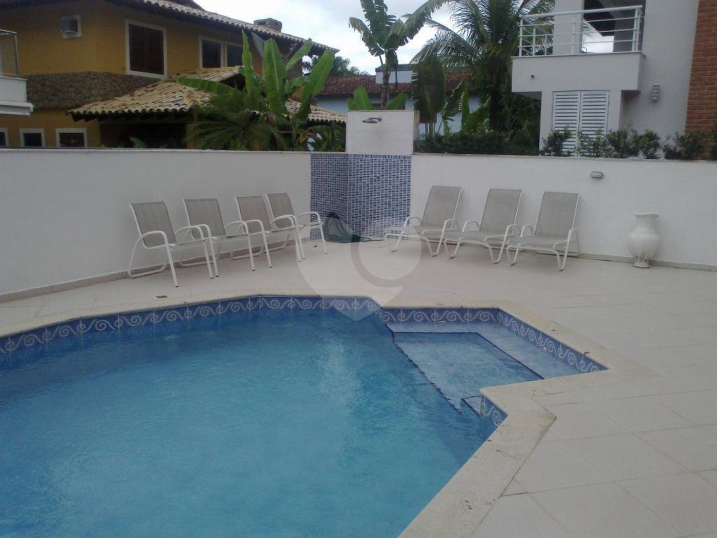 Sobrado à venda com 5 suítes em Enseada, Bertioga, SP