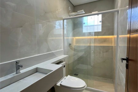 Casa à venda com 2 quartos, sendo 1 suíte, em Guriri, Cabo Frio, RJ