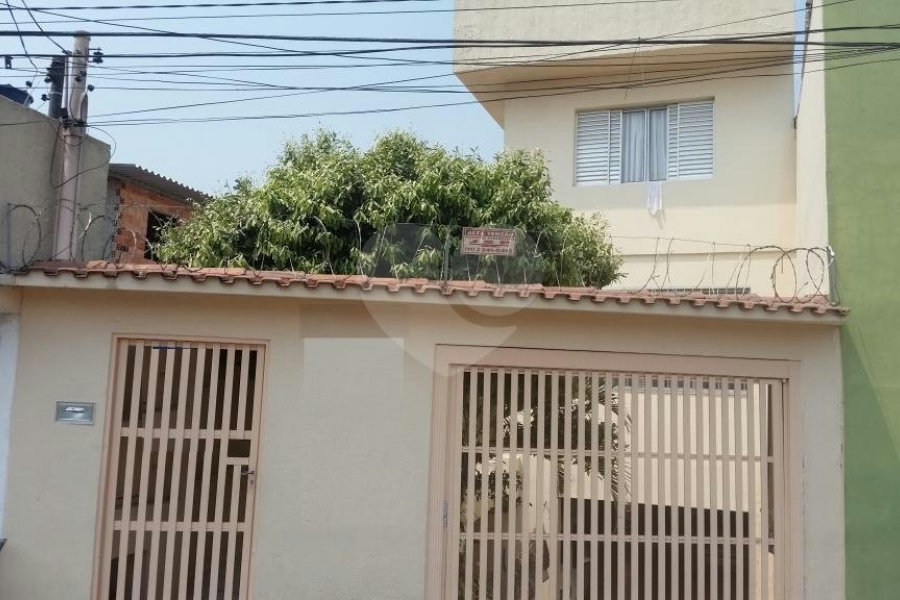 Sobrado à venda com 3 quartos, sendo 1 suíte, em Tremembé, São Paulo, SP