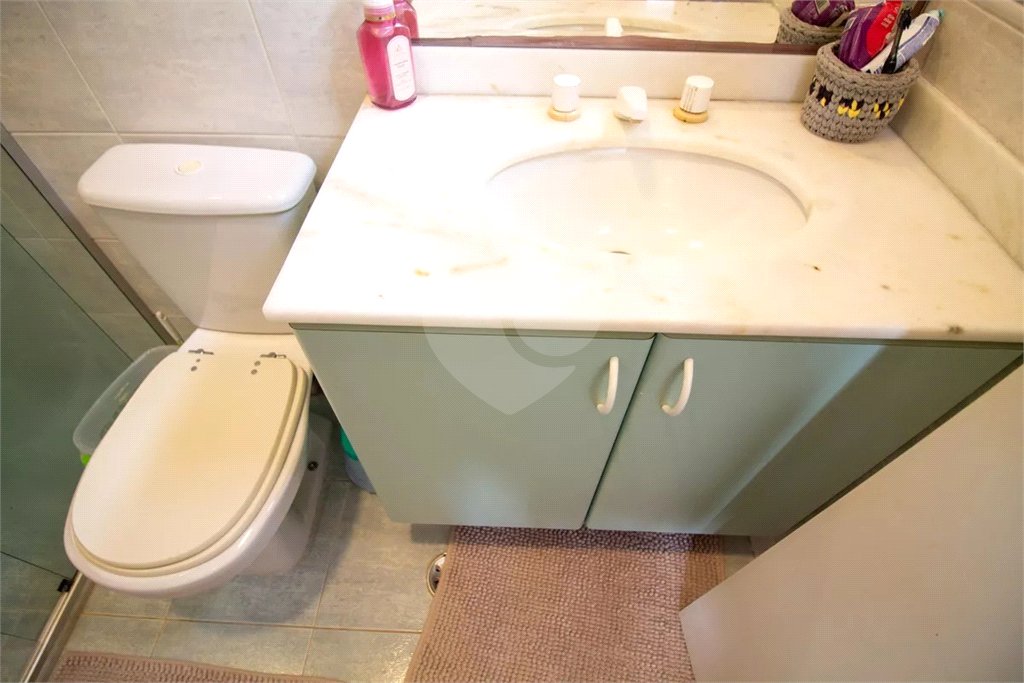 Casa à venda com 4 quartos, sendo 3 suítes, no condomínio Residencial Sans Souci, São Paulo - SP