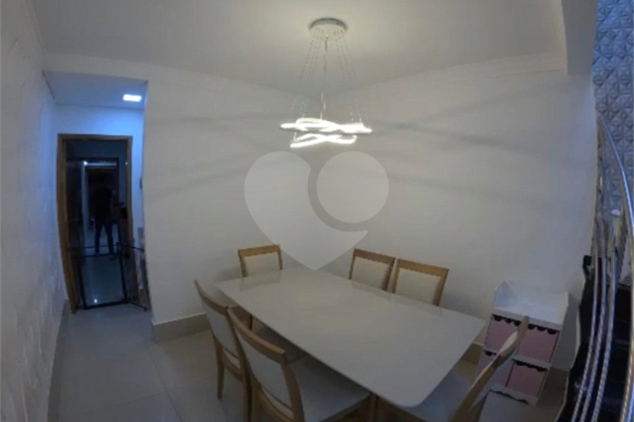 Sobrado à venda com 3 quartos, sendo 1 suíte, em Vila Lucia, São Paulo, SP