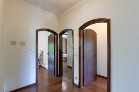 Casa à venda com 5 suítes no condomínio Chácara Flora, São Paulo - SP