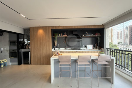 Apartamento à venda com 3 suítes em Vila Romana, São Paulo, SP