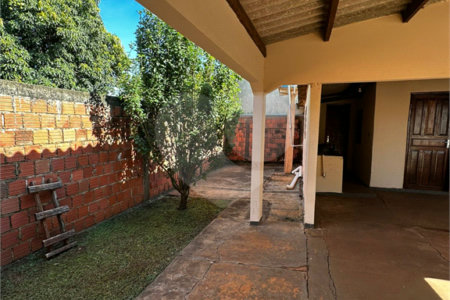 Casa à venda com 2 quartos, sendo 1 suíte,  em Jardim Aeroporto, Ponta Porã, MS