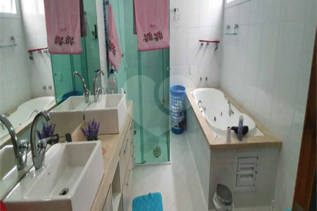 Casa à venda com 3 suítes no condomínio Amstalden Residence, Indaiatuba - SP
