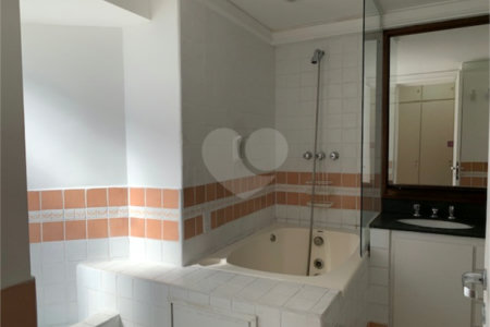 Apartamento à venda com 3 quartos, sendo 1 suíte, em Alto da Boa Vista, São Paulo, SP